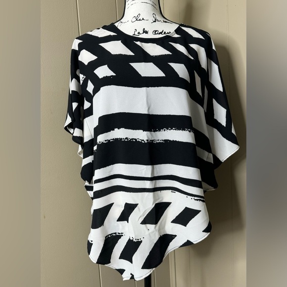 Docezza Tops - Dolcezza Batwing Asymmetrical Draped Sleeve Blouse Size Small